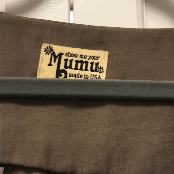 Show me your mumu green cap sleeve top - Picture 3 of 6